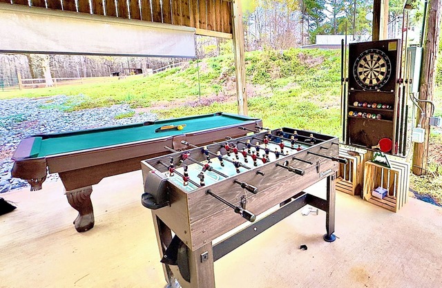 2 Small Country Cabins - walk to Sardis Lake - WiFi, outdoor game pavilion