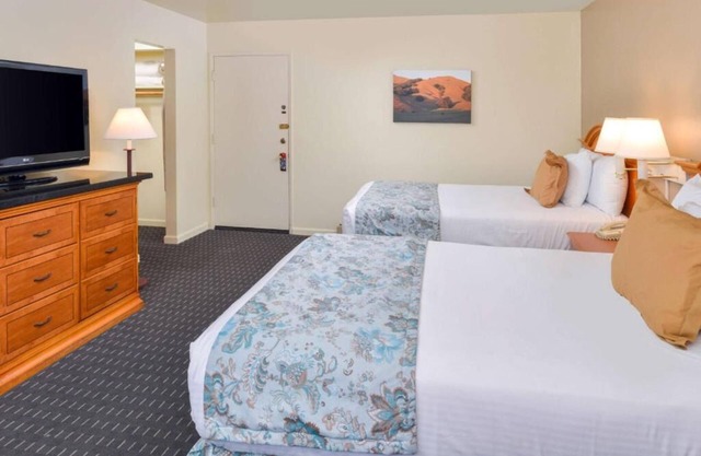 2 Spacious Units Close to Great Indian Casino, Continental Breakfast & Parking!
