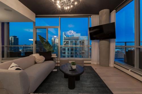 2 Storey Penthouse Panoramic Views Parking Stampede