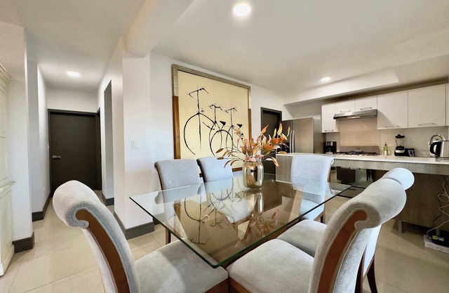 2 Story Condo, TJ, 3BDR, 3BR – Perfect for Families & Groups