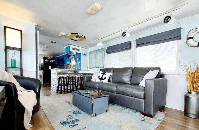 2 Story Houseboat seeking a captain! Fish/Pets Ok