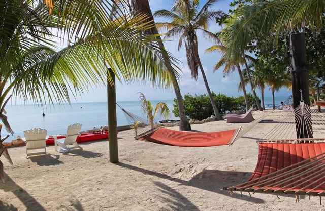 2-Three Bedroom Townhouse w/Kitchen, Grill, Resort amenities & Ocean access