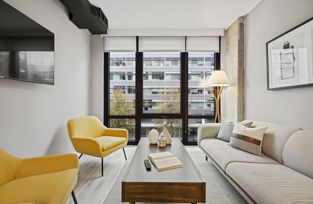 2 Units | Gorgeous Family Stay Near U.S. Capitol | Minutes to National Mall