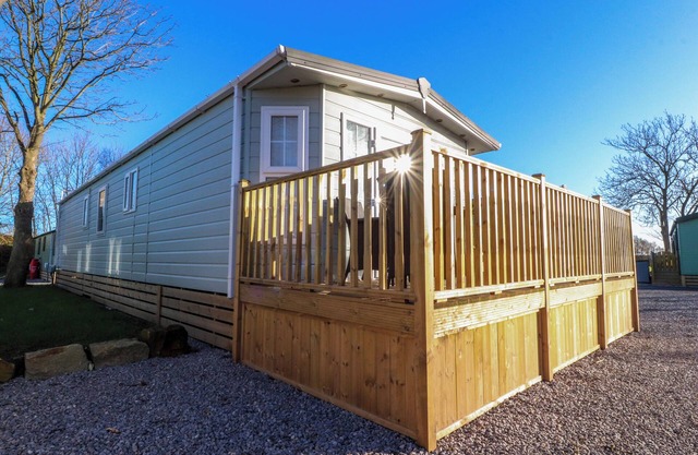 2 WILLOW WAY, pet friendly, with a garden in Lytham St. Annes