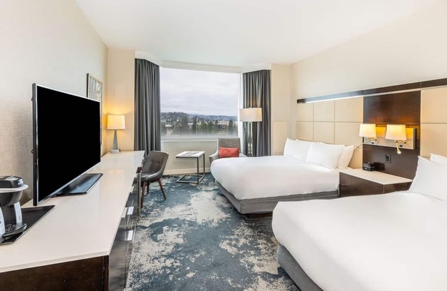 2 x Two Double Water View Room at Grand Hotel San Francisco, Pets Allowed