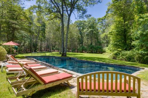 20-Acre Hamptons Nature Escape with Hot Tub and Pool