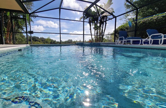 20 mins Disney, Secluded Pool & Spa, Games Room, WiFi, Spacious, Good for Groups