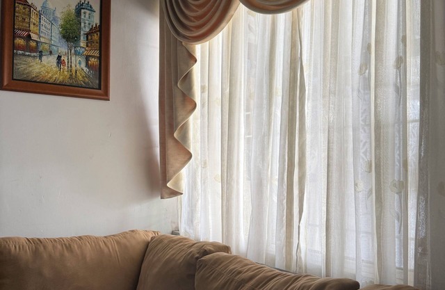 20 minutes from the Monterrey arena! InHouse Suites