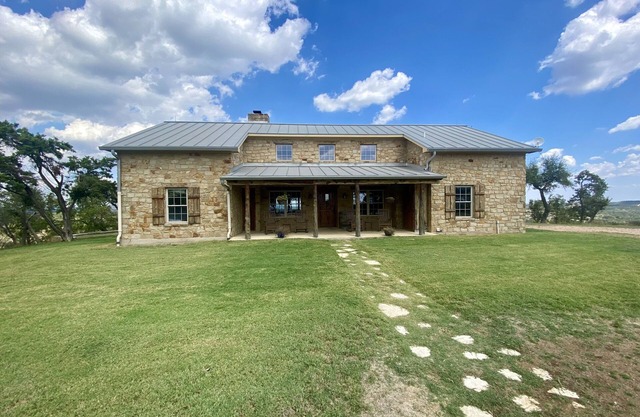 200 Acre ranch with excellent accommodations.