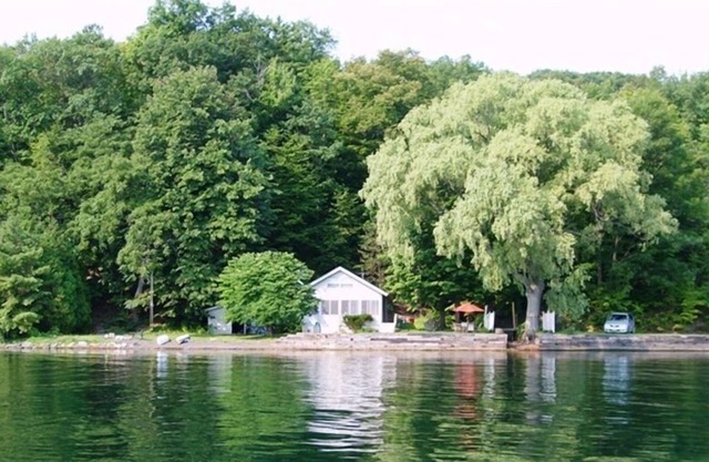 200 Meter ebener Seezugang.