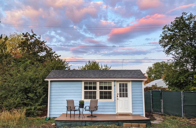 200 ft² tiny home in heart of SLC, minutes to outdoor and urban adventures