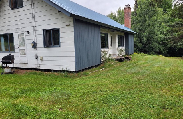 2000sq ft. home in Keene NY "HOME OF THE HIGH PEAKS" ADK MTS.