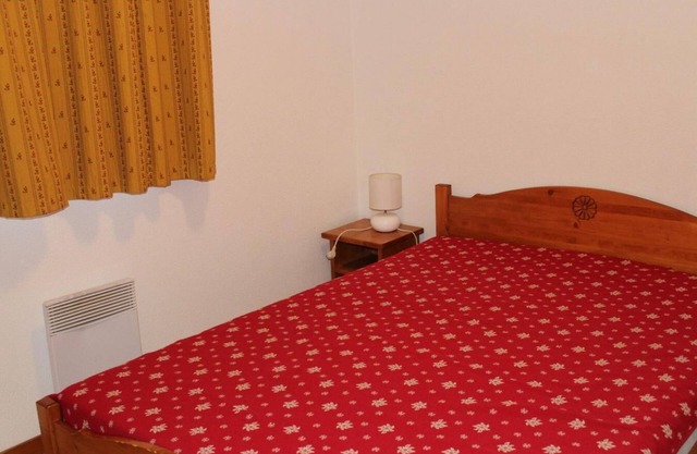 200m bis zum stadtzentrum, 4te Etage, balkon, fernseher, schließfach für die skier, 48m²