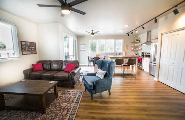 201The Lofts, by Flagtown, 2 bed 2 bath