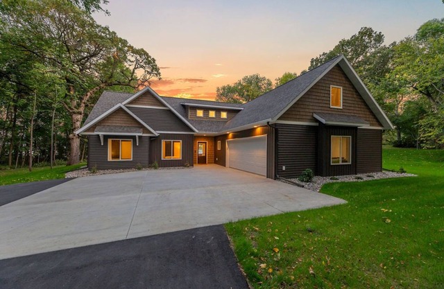 2023 Built Lake Home on Lake Lizzie with 250' Shoreline - 7 Beds