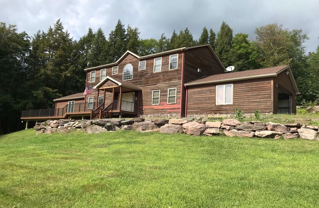 4100 sq ft 5-Zimmer-Haus in der Nähe von Hunter / Windham - 9 Fuß Decken-Kabel / WIFI