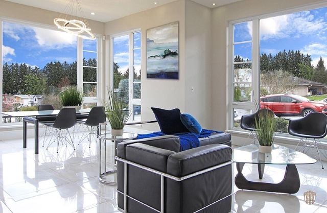 2025 Family Friendly 7 Bed Rooms house The Chateau - ST No. 00177094