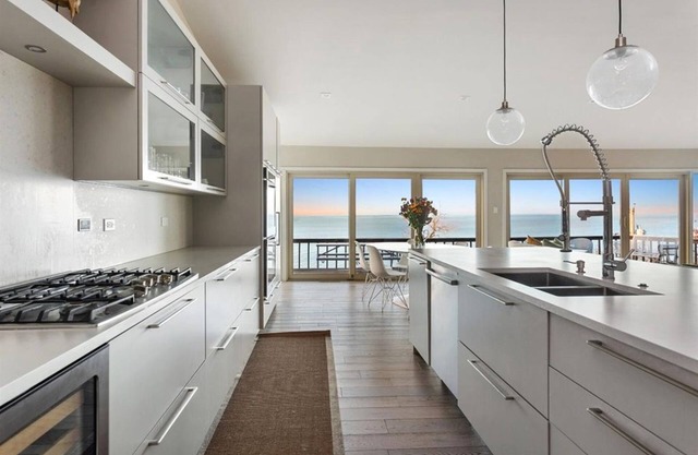 (2025 Open!) Gorgeous Home With Private Pool & Panoramic Lake Views!