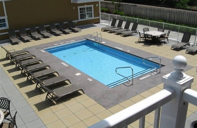 Luxuriöse Eigentumswohnung im Herzen des neuen Büffels mit Association Pool!