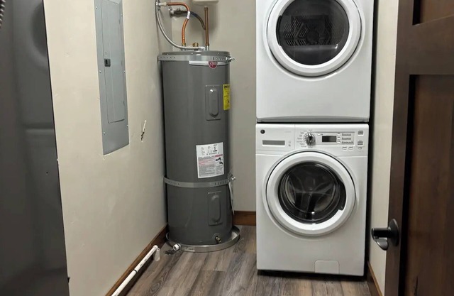 206-NEWLY LISTED 2/2bath APT in Columbia Falls 20 miles from Glacier Park