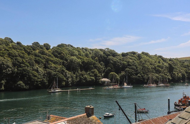 21 PASSAGE STREET (FORMERLY PANACEA), family friendly in Fowey