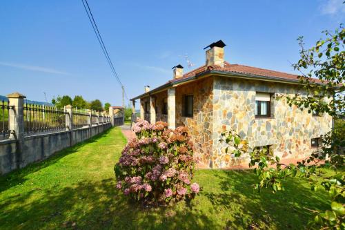 210A Casa Linares Amplia casa en Villaviciosa