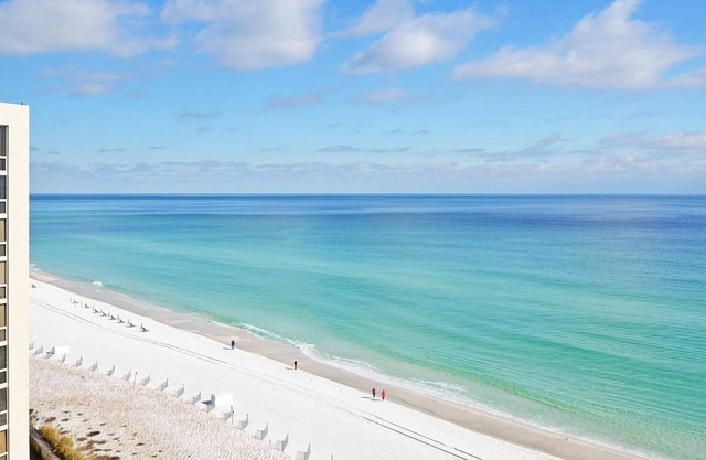 2114-Free Beach Setup-Newly Renovated Beachfront Rental Shoreline Towers