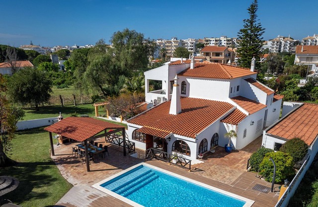 #213 Vila Roja Pé by Home Holidays
