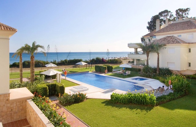 214 Luxuswohnungen-Estepona, 2 B'room, 28c Ganzjährig 20m beheizter Pool
