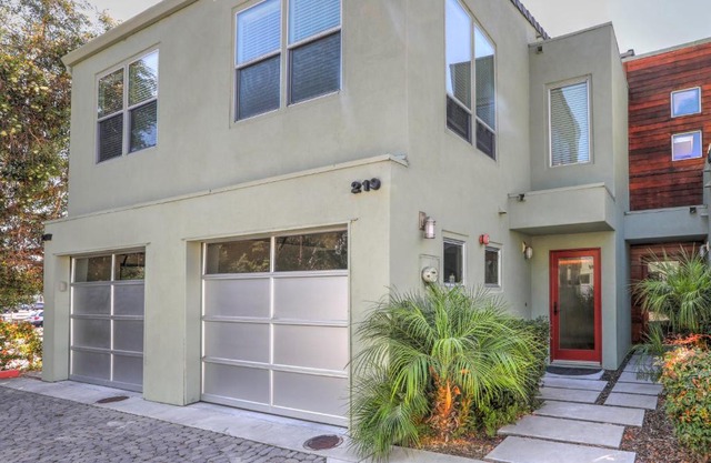 219 San Miguel