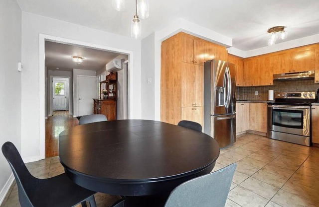 #219 Spacious & With 2 Balconies