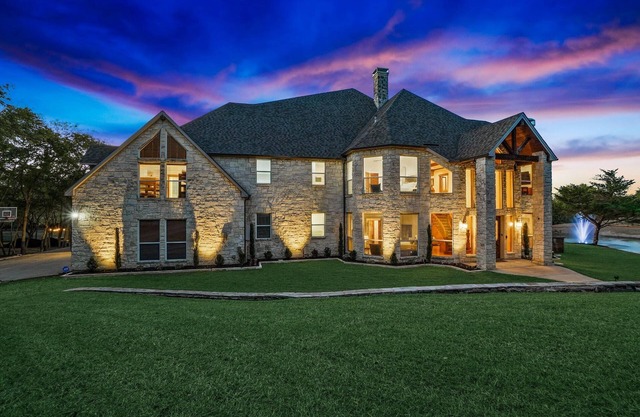 22-Acres Mansion - Backyard Oasis & Entertainment