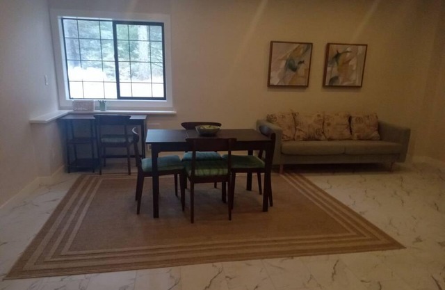 #220 Lorimer - Quiet 3 bed home near golf, and many other attractions