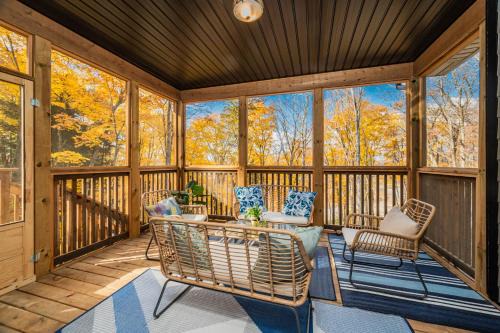 2200sqf Bungalow in Huntsville, Hidden Valley Ski Resort