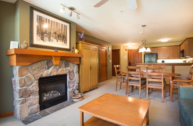 2211 - Two Bedroom Standard Eagle Springs East by RedAwning