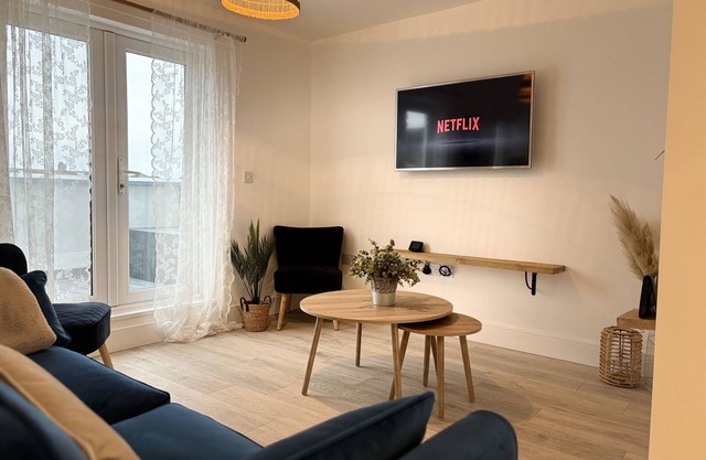 Modern-Ferienhaus-Ensuite Dusche-Strandblick