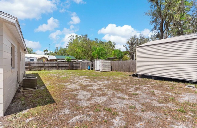 2334 - Peaceful 3-bedroom house with AC in Avon Park