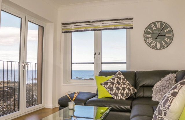 24 Waters Edge, BANFF