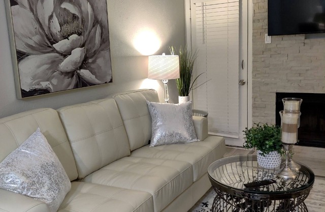 25% OFF 1BD Apt, HWY161/183 DFW South, Irving