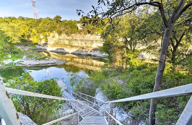 Summer Special! Take 10% off June - August Stays!