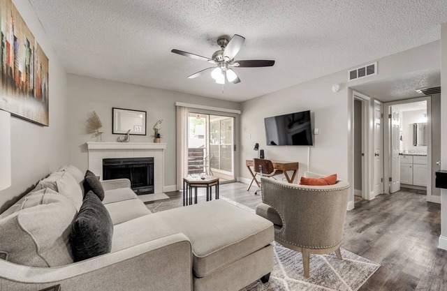 25% OFF New 1BD - Pool - DFW South -183/161 - Irving I0Nine