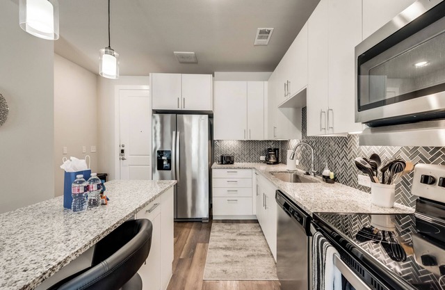 25% OFF NRH109 - 1BD Apt - Lounge, Grill, N.Richland Hills