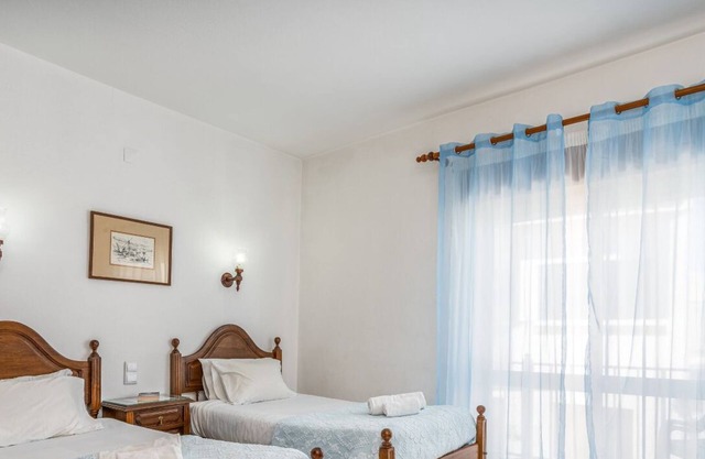 #258 Travessa do Mar F by Home Holidays