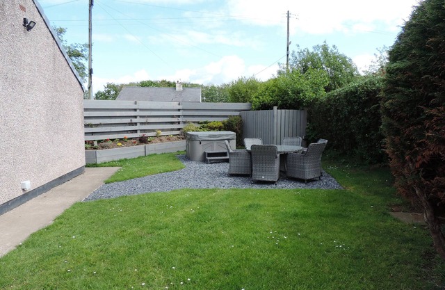 26 Hycemoor Way