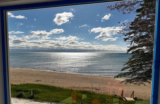 260 Feet von Sandy Lake Michigan am Strand