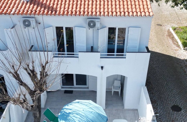#268 Marvellous Villa Sapphire by Home Holidays