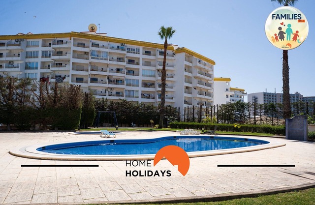 #275 A Flor by Home Holidays