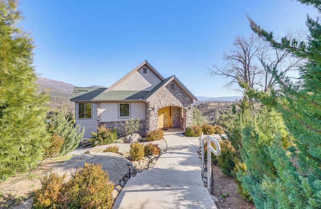 Abgeschiedenes Ferienhaus mit Blick auf die Berge - 35 Minuten nach Yosemite