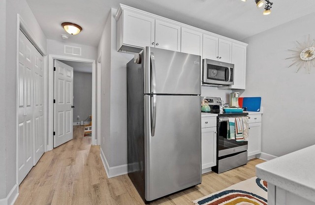 2814 Kilkierane Dr · 3-suite Tallahassee home w/patio dining, big yard