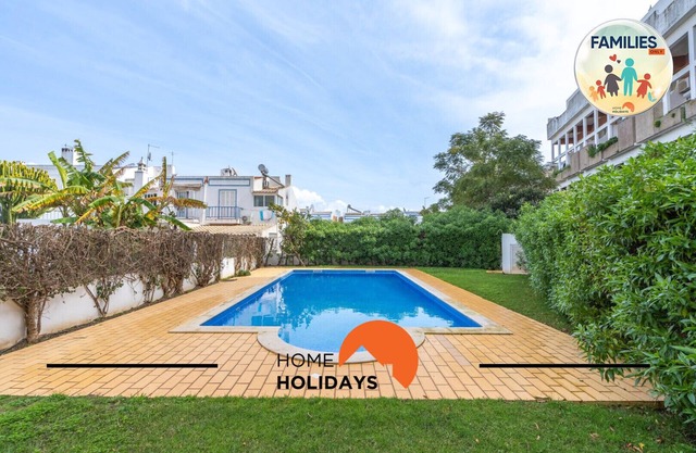 #290 Choro Azul by Home Holidays